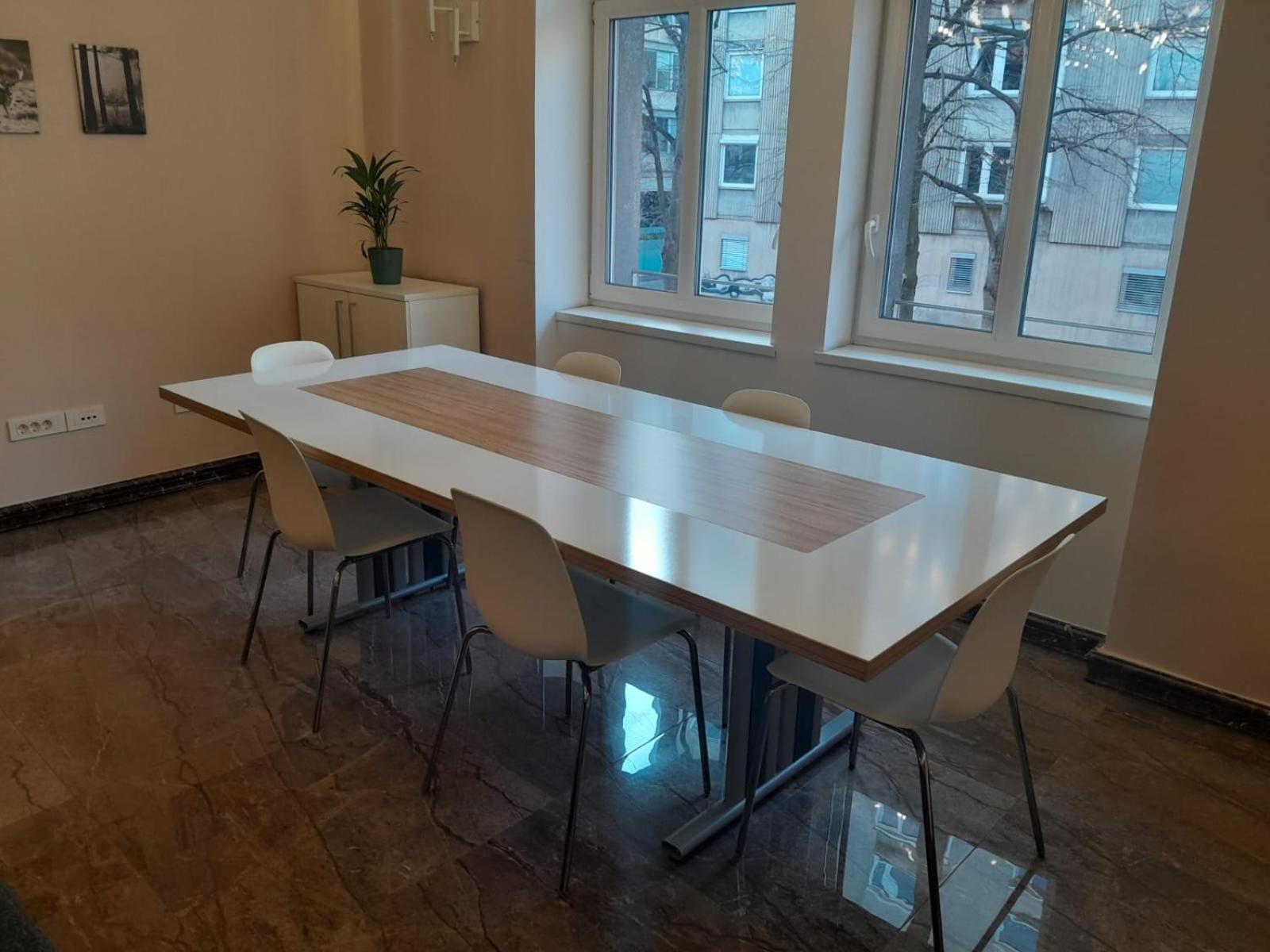 Deluxe Apartment *